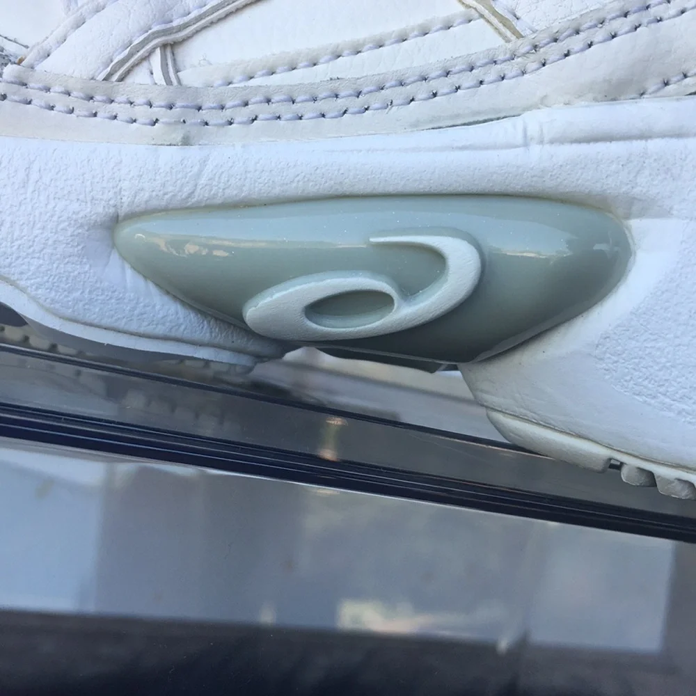 Women’s ASICS - Picture 6 of 12